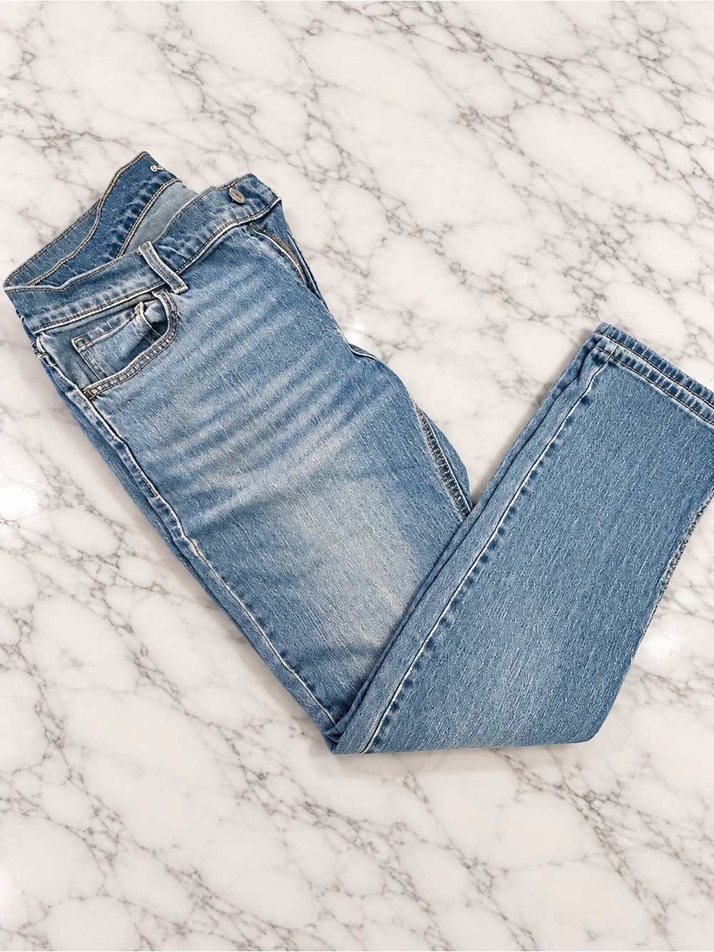 Old Navy Women’s Light Blue Mid Rise “WOW” Boyfriend Jeans